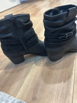 Hohe Schuhe