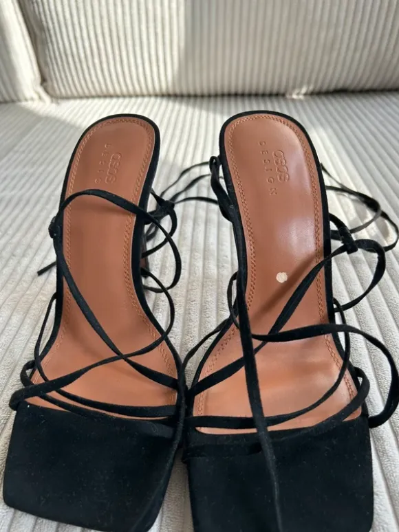 Hohe Schuhe zum schnüren von ASOS