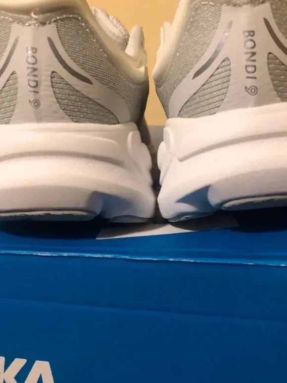 hoka bondi 9