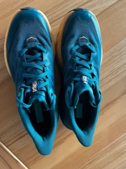 Hoka Gore-tex Größe 42, Modell One One
