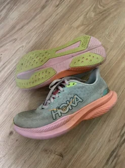 HOKA Mach 6 Laufschuhe