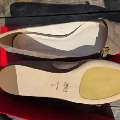 Hugo boss ballerina's flats, beige suede maat 38