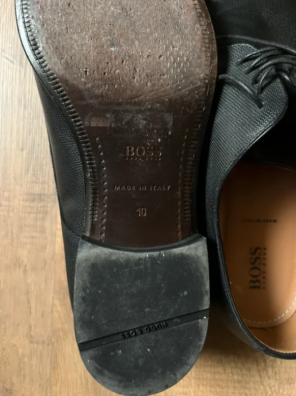 Hugo Boss Echtleder Schuhe Gr. 44,5/45 – selten – wie neu