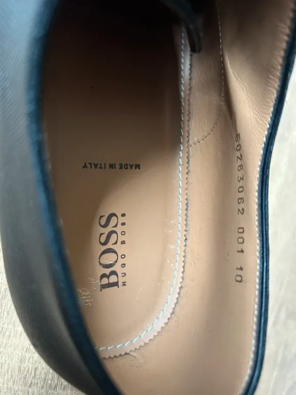 Hugo Boss Echtleder Schuhe Gr. 44,5/45 – selten – wie neu