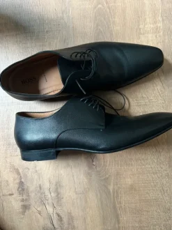 Hugo Boss Echtleder Schuhe Gr. 44,5/45 – selten – wie neu