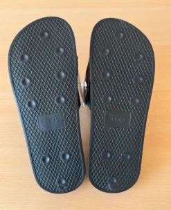 Identic Badeschlappen Schwarz Größe 41/42 Neu mit Etikett
