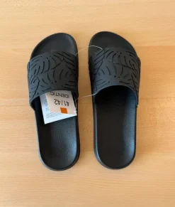 Identic Badeschlappen Schwarz Größe 41/42 Neu mit Etikett