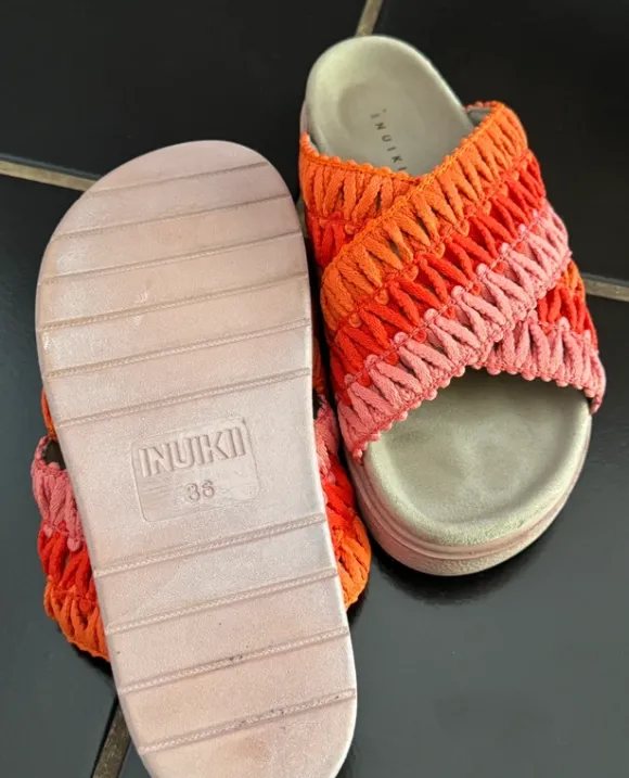 Inuiiki Sandalen, Gr.36, rot orange rosa