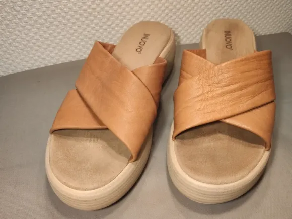 Inuovo Damen Pantoletten Sandalen Gr.40 Braun
