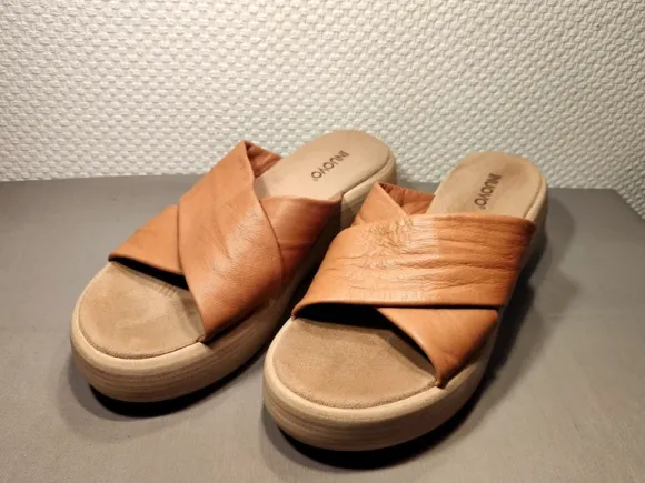 Inuovo Damen Pantoletten Sandalen Gr.40 Braun