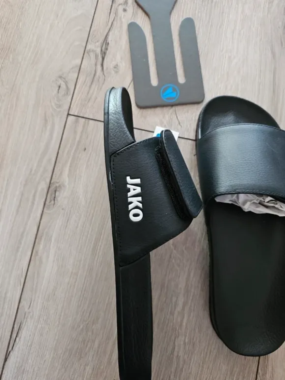 JAKO verstellbare Badelatschen