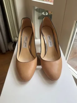 Jimmy Choo Pumps in hell beige , Gr 40, Absatzhöhe 9 cm