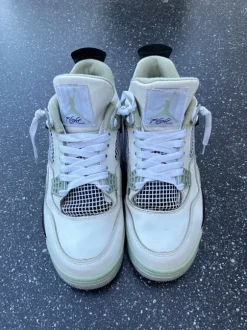 Jordan 4