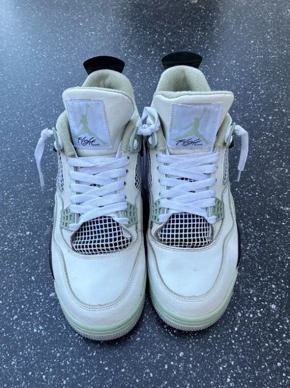 Jordan 4