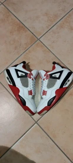 Jordan 4 Bianche e Rosse Fire red