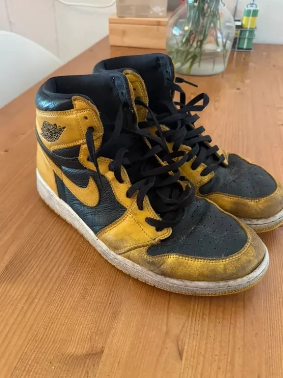 Jordan 1 in need of repair