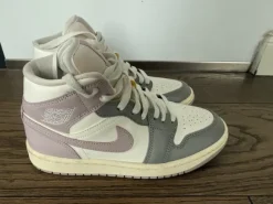 Jordan 1 Mid, EU 37.5