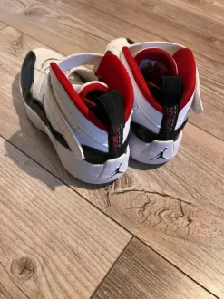 Jordan Basketballschuh Gr35