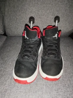 Jordan Max Aura 2