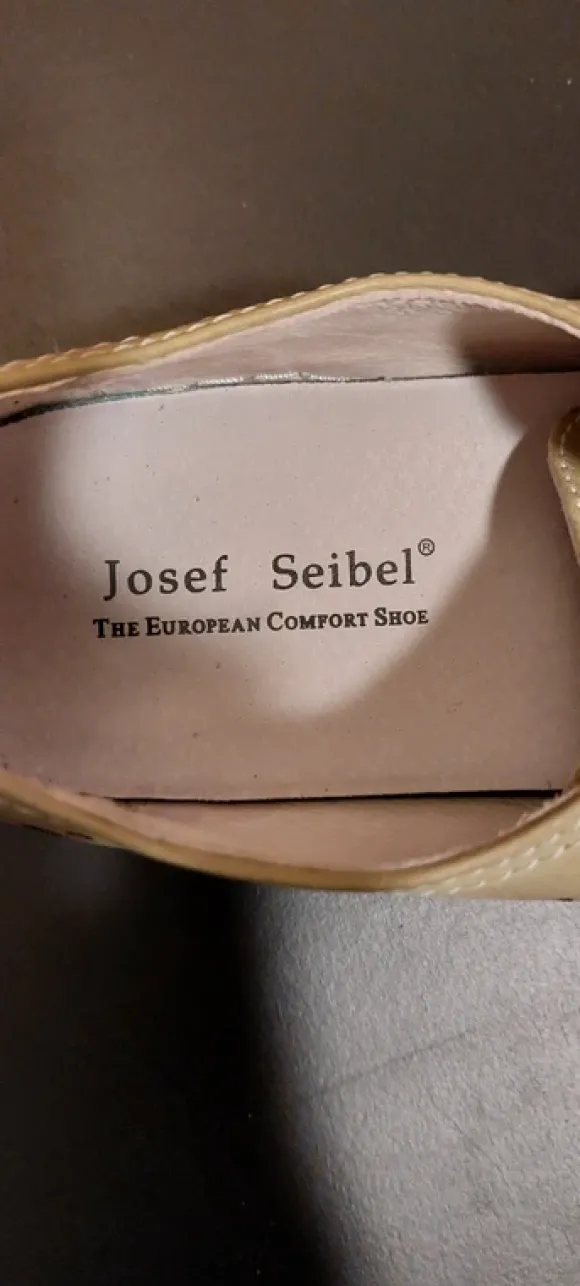 Josef Seibel Sommerschuhe mit Blumenapplikationen