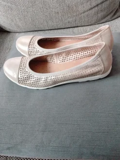 Junger Ballerina Caprice, Neu!