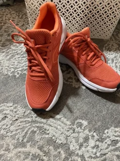 Kalenji Laufschuhe Orange/Coral Gr. 37 – sehr leicht & bequem