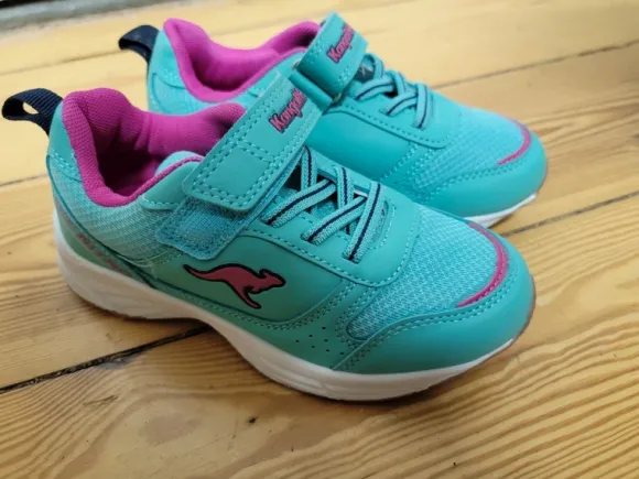 Kangaroos Turnschuhe wie neu Gr. 30