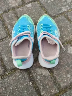 Kaum getragene Sneaker Turnschuhe mega bequem 31