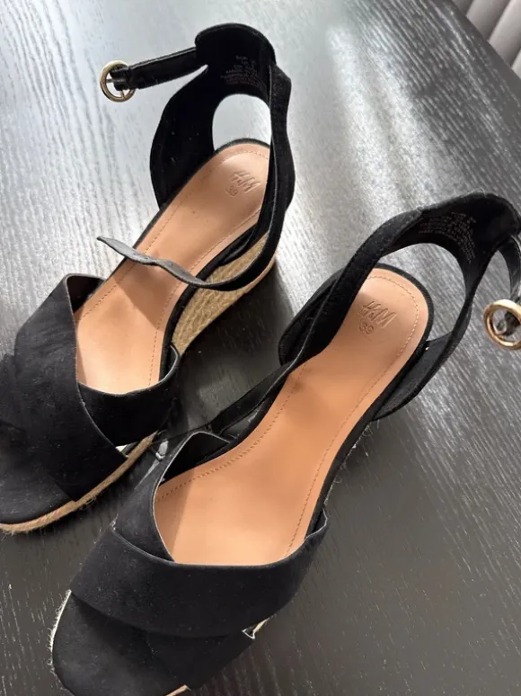 Keil Absatz, Schwarz, Sommerschuhe, hohe Schuhe
