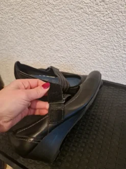 Keilabsatz schwarz Damenschuhe Klettverschluss 37 Venturini