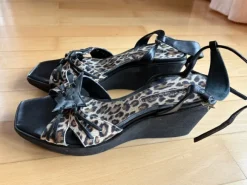 Keilabsatzschuhe Armando Pollini Design