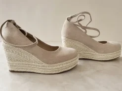 Keilsandalen aus Kunstleder 38