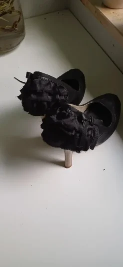 Killah Heels Pumps schwarz Rüschen Y2K Coquette Fairy Grunge 38