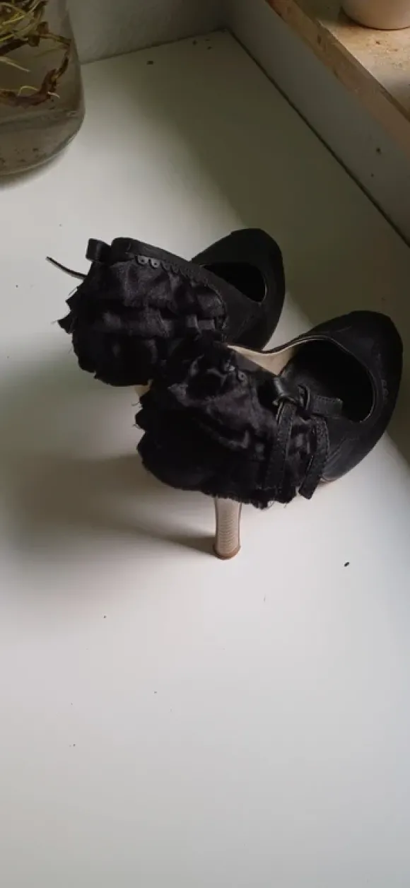 Killah Heels Pumps schwarz Rüschen Y2K Coquette Fairy Grunge 38