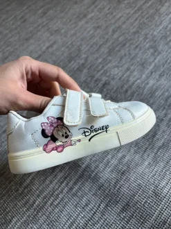Kinder Schuhe