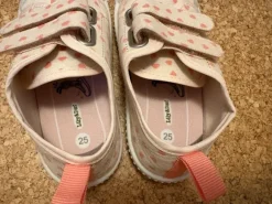 Kinderschuhe Mädchen 25 wie neu