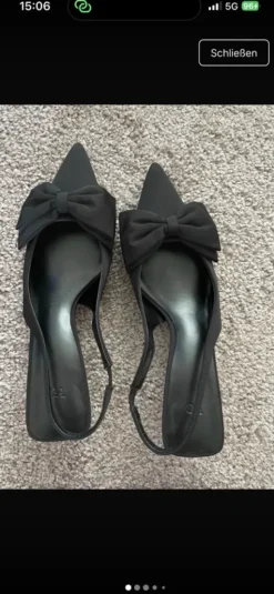 Kitten Heels schwarz mit Schleife