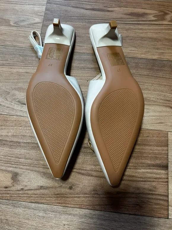 Kitten Heels/Ballerinas in Creme von Vera Blum