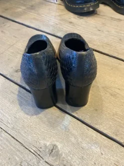 Klassieke schoenen met hak.