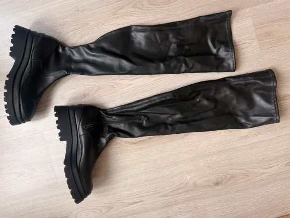 Kniehoge laarzen zwart