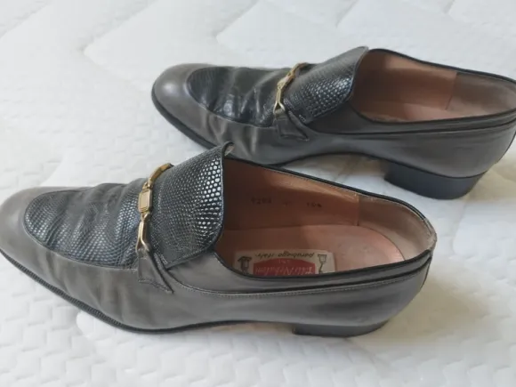 Krokodillen lederen schoenen van Nebuloni