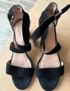 Laatste kans**Zwarte suède sandalen van Manfield maat 39