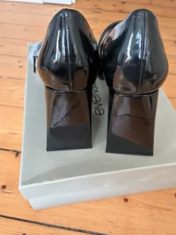 Lackschuhe in schwarz NEU