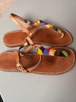 Laidback London leren sandalen met kralen