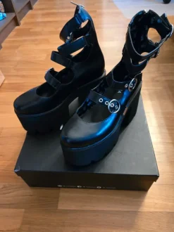Lamoda Schuhe Plateauschuhe Pumps High Heels Gothic Goth Punk Alt Emo Lolita Jirai