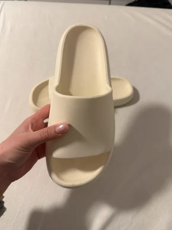 Latschen Beige 44/45