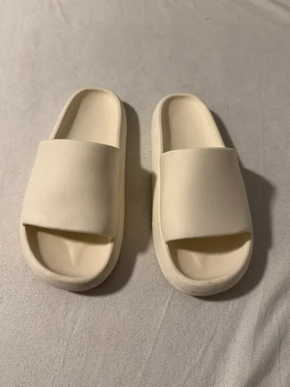 Latschen Beige 44/45