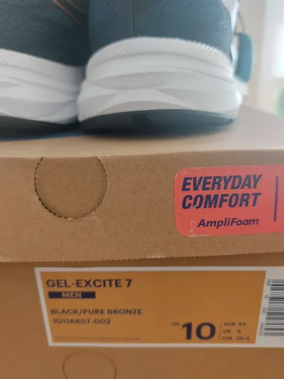 Laufschuhe asics Größe 44