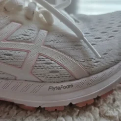 Laufschuhe von asics, Größe 39,5