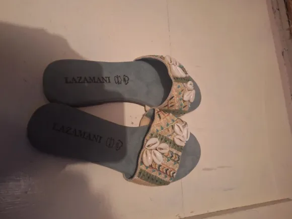 Lazamani slippers Maat 37 nieuw!